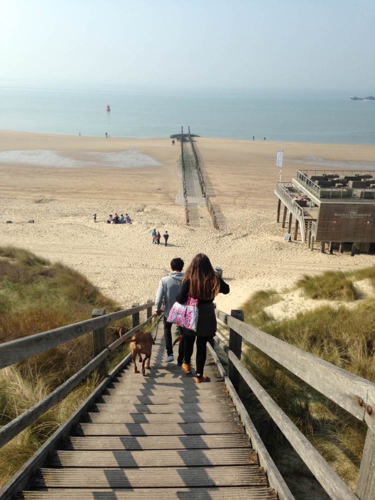 It's monday let's kick some ...