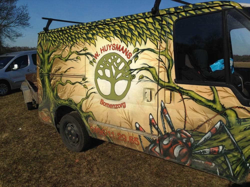 Dat moet n goeie bomendokter zijn...