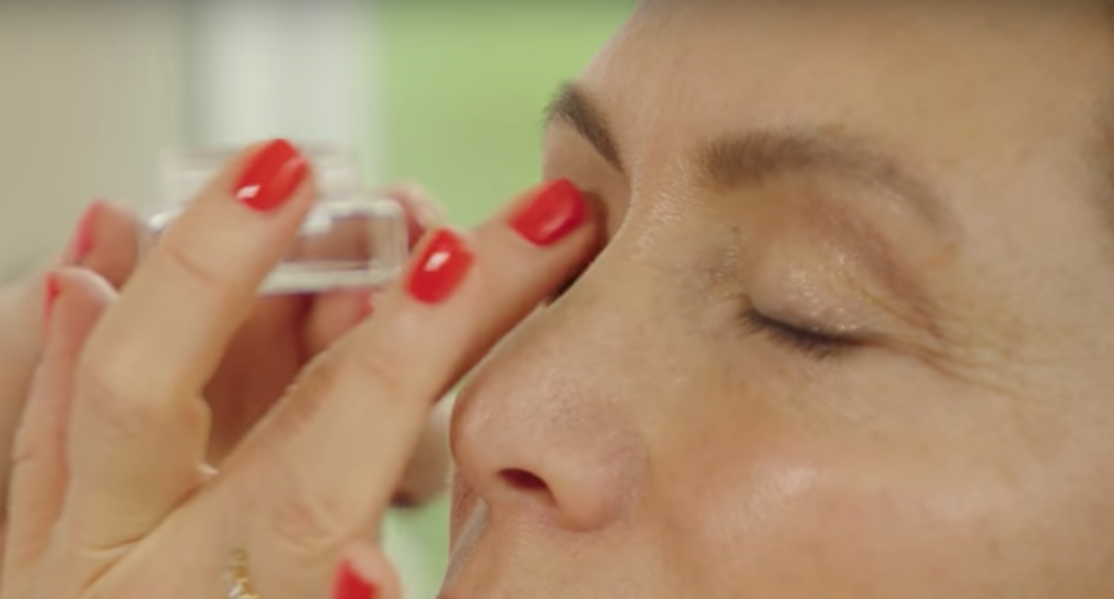 Mar10 minuutjes doet 5 minuten make up tutorial